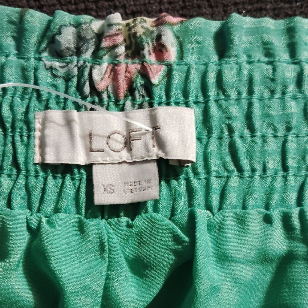 LOFT Green Tiered Mini Skirt Resort(314) Wear - Picture 2 of 5